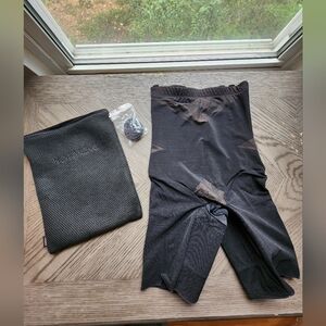 Honeylove Size Small black SUPERPOWER short bodyshaper